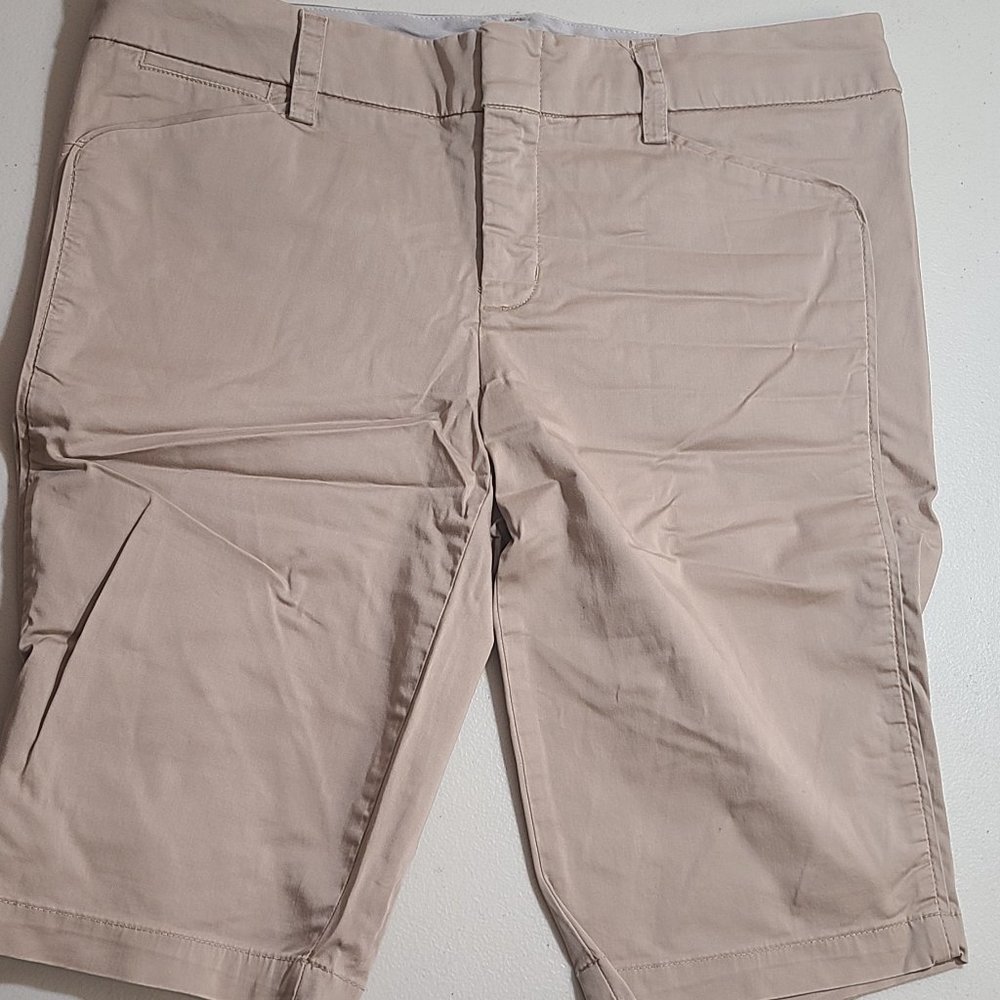 Vince Women Cargo Shorts Sz 4 MSRP $175